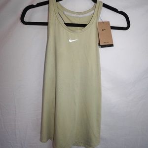 Women's Nike Training Razorback Slim Fit Tank Top Size Small NWT